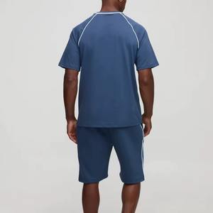 Ensemble de shorts et t-shirts streetwear imprimés délavés à l'acide pour hommes, style vintage - Product Image 3
