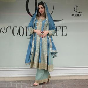 Ensemble de vêtements de fête pour femmes, haut Sharara Dupatta avec travail de séquence - Product Image 1