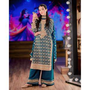 Ensemble haut et dupatta brodés magnifiques pour femmes pour les fêtes - Product Image 1