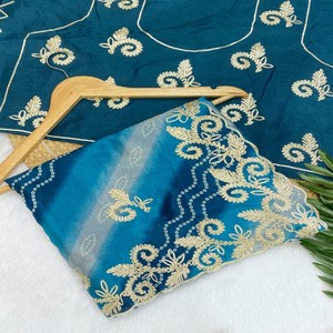 Sari en mousseline de soie VASTRA COTTAGE de qualité supérieure avec broderie de sequins complexe, bordure de designer, style élégant Bollywood, sari de soirée - Product Image 1