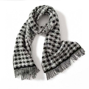 Bufanda de invierno hecha a medida, suave, cálida, transpirable, bufandas de moda para hombre, uso casual al aire libre, venta al por mayor - Product Image 1