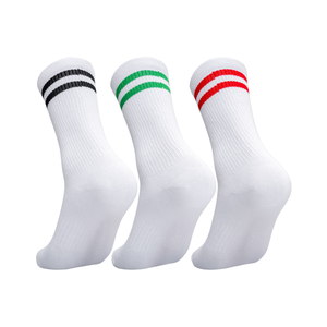 Calcetines Deportivos a Rayas de Alta Calidad, Antiolor, Transpirables, de Algodón Blanco, Resistentes, Coloridos, Atléticos, ODM, Fábrica en Vietnam - Product Image 5