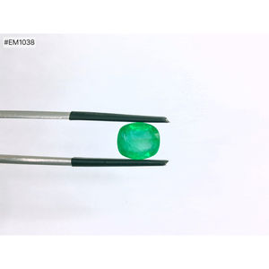 Esmeralda 100% natural de origen zambiano, corte cojín facetado, verde intenso, 2.92 ct, gema suelta de alta calidad para joyería personalizada. - Product Image 1
