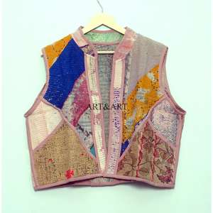 Nouvelle arrivée, veste ethnique pour femmes, veste courte respirante et écologique en coton indien fait main, patchwork multicolore Kantha vintage - Product Image 6