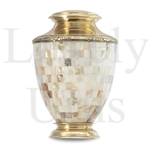 Urna funeraria de latón con incrustaciones de nácar rosa, urna de cremación conmemorativa, recuerdo artesanal, urna de latón con incrustaciones de nácar rosa. - Product Image 3