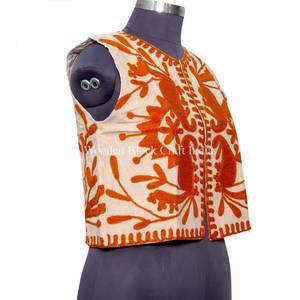 Chaleco de Invierno con Bordado Floral Único, Ecológico, Forro Cómodo, Chaqueta de Algodón de Inspiración Vintage para Mujer - Product Image 2