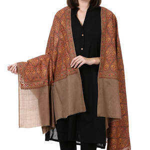 Chal de Invierno para Mujer, Grueso y Cálido, Estilo Dobby, con Borlas, Diseño Estampado, Logotipo y Talla Personalizables, Venta al Por Mayor, Alta Calidad - Product Image 6