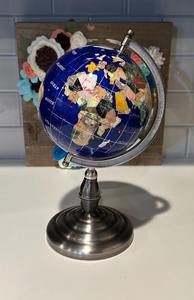 ลูกโลกโลหะตกแต่งลายตัดเลเซอร์ พร้อมผิวสัมผัสสีเขียวเวอร์ดิกริส ให้ความรู้สึกโบราณอย่างแท้จริง - Product Image 4