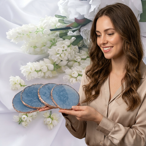 Juego de Posavasos Ovalados de Resina Azul con Borde Dorado, Manteles Individuales Modernos Antideslizantes de 10 cm de Diámetro, Colección Hecha a Mano Ecológica - Product Image 1