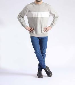 เสื้อสเวตเชิ้ตคอกลมผู้ชายแบบขายส่ง OEM ผลิตจากผ้าฝ้าย 100% ให้ความอบอุ่น สวมใส่สบาย ทันสมัย ระบายอากาศได้ดี เหมาะสำหรับทุกฤดูกาล - Product Image 2