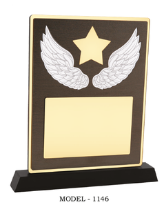 Custom wooden memento with personalized messages. - Product Image 4