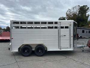 Remolque de Transporte de Ganado de Aluminio, Remolque Ventilado de Alta Resistencia para Ganado y Caballos, Uso Agrícola, Alto Nivel de Seguridad, 1 Año de Garantía - Product Image 2
