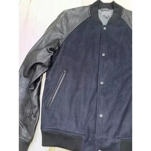 Veste universitaire en cuir noir et laine bleue, style baseball, bomber classique, manches raglan longues, veste universitaire personnalisée en chenille - Product Image 5
