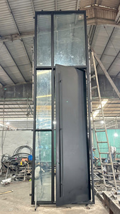 Porte d'entrée extérieure pivotante surdimensionnée en fer, design architectural moderne, avec insert en verre trempé, sur mesure de qualité supérieure pour villas et hôtels, modèle 2026 - Product Image 6