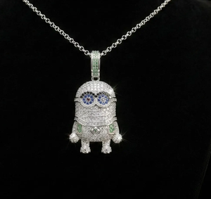 Colgante de Moissanita Hiphop Personalizado de Plata 925 Bañado en Oro Rosa, con Encanto de Minion de Dibujos Animados, Corte Brillante, Bañado en Rodio, Joyería de Oro de 14K - Product Image 2