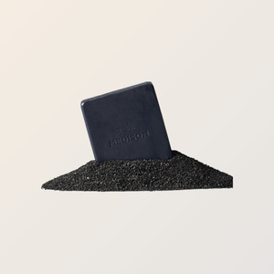 สบู่ก้อน WB Polmedison Signature Black Bean Soap 100 กรัม น้ำมันมะกอก สำหรับผิวแพ้ง่าย ผลิตภัณฑ์ความงามเกาหลี สำหรับอาบน้ำและทำความสะอาด - Product Image 1