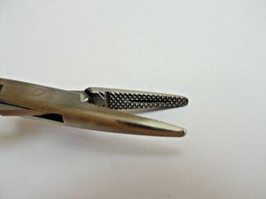 ที่จับเข็มสีเงิน รุ่นยอดนิยม อุปกรณ์การแพทย์ ที่จับเข็มผ่าตัดแบบ Mayo Hegar - Product Image 5