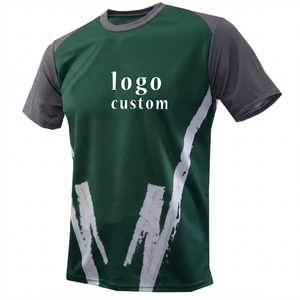 Camiseta Deportiva de Manga Raglán Verde para Hombre con Estampado Sublimado Pintado a Mano, Secado Rápido, Corte Regular, Cuello Redondo - Product Image 1