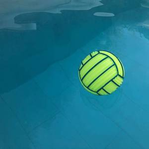 Balón de Waterpolo Personalizado RX Sports de Alta Calidad con Diseño Único, Acabado Pulido a Mano, Logotipo Personalizado y Empaque Personalizado - Product Image 3