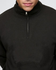 Sweat-shirt à col zippé noir pour homme avec logo personnalisé, coupe classique, impression de logo sur le devant, style décontracté, polyester, tissu éponge français respirant - Product Image 3