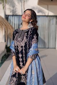 Ensemble haut et pantalon tendance prêt-à-porter avec dupatta, doux, confortable et élégant, tenue traditionnelle pour femmes, disponible à la vente - Product Image 4