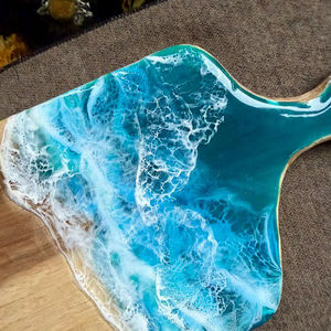 Planche à charcuterie en bois de résine Turquoise Tide, manche de couteau en bois de 1,3 cm d'épaisseur, non toxique, facile à nettoyer, compatible lave-vaisselle - Product Image 1