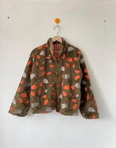Chaqueta Bordada Suzani de Terciopelo Verde Oliva Hecha a Mano para Mujer, Estilo Boho Vintage, Bordado Floral, Chaqueta Abierta por Delante para Invierno - Product Image 6