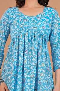 Robe midi évasée décontractée à manches trois quarts en coton à imprimé floral bleu avec robe de maternité et d'allaitement pour un usage quotidien - Product Image 6