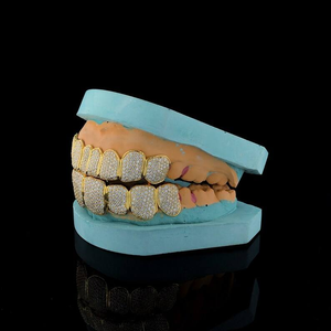 Grillz dentaire personnalisé en diamant, bijoux hip-hop de luxe pour hommes et femmes, accessoire de mode haut de gamme avec style « Iced Out » - Product Image 3