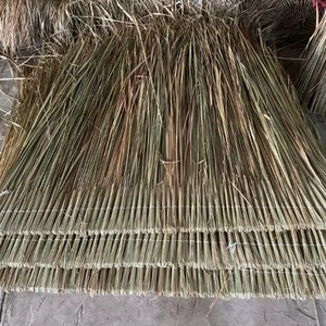 Panneaux de toiture en chaume naturel séché du Vietnam pour hôtels, complexes hôteliers et projets extérieurs - Product Image 1