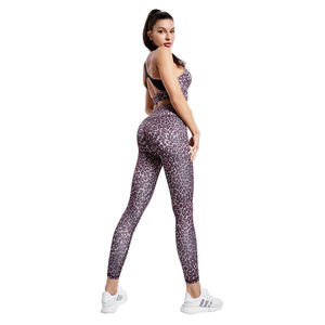 Ensemble de vêtements de yoga d'extérieur à séchage rapide avec logo personnalisé, haut de yoga à épaules dénudées et leggings, ensemble de fitness pour la gym, vêtements de sport pour femmes, ensemble de yoga - Product Image 5