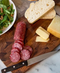 Planche à découper robuste avec poignée ergonomique, design à bords épais, surface compatible avec les couteaux pour la découpe et le service quotidiens - Product Image 2