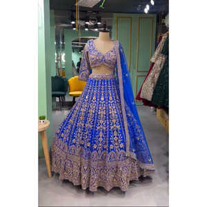 Hermosa ropa de fiesta de noche Lehenga Choli con intrincado trabajo de lentejuelas - Product Image 4
