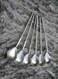 Cucharas para ensalada decorativas de metal, de acero inoxidable, con mango doblemente retorcido y diseño martillado único. - Product Image 2