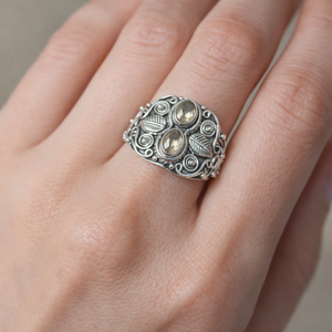 Anillo vintage hecho a mano de plata de ley 925 con citrino, grabado con hojas florales, estilo bohemio, anillo de doble piedra, regalo de Navidad - Product Image 2