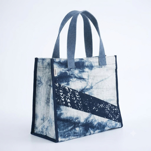 Sac fourre-tout en toile indigo tie-dye pour femmes/unisexe, sac de shopping en coton batik naturel écologique, sac de plage en tissu imprimé personnalisé - Product Image 1