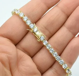 Pulsera de Plata de Ley de 8 Pulgadas para Mujer, con Moissanita VVS1 de Corte Redondo de 4 mm, Chapada en Oro Amarillo de 14K, Estilo Tenis - Product Image 5