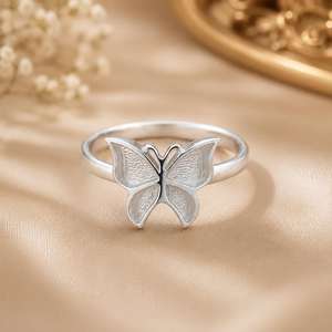 Bague papillon en argent sterling 925 massif, bague minimaliste inspirée de la nature, bague papillon faite à la main, bijoux minimalistes, cadeau pour femmes - Product Image 1