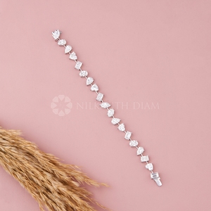 Brazalete de Diamantes de Diseño Premium de 18.00 CT con Diamantes Creados en Laboratorio en Diferentes Formas, en Oro Sólido de 10K, 14K y 18K, para Mujer - Product Image 3