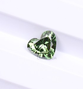 เพชรเม็ดเดี่ยวสีเขียวสวยงามทรงหัวใจ น้ำหนัก 2.0 กะรัต เพชรเพาะเลี้ยงสีเขียวแฟนซี เพชรเม็ดเดี่ยว IGI VVSVS1 เพชรเติมเพชร - Product Image 2