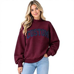 Sweat-shirt femme bordeaux à col montant, épaules tombantes, manches longues, avec appliqué lettres en strass, pull-over pour l'automne - Product Image 1