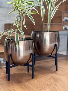 Macetero de hierro premium para el hogar, perfecto tanto para uso en interiores como en exteriores, como son oficinas y hoteles, para exportación mundial desde India. - Product Image 6