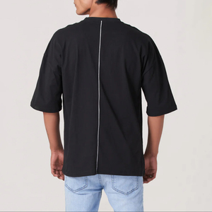 T-shirt Oversize Homme Personnalisé avec Logo et Passepoil Contrastant, Rayures Noires et Blanches, Épaules Tombantes, Coton Lourd, Style Streetwear - Product Image 6