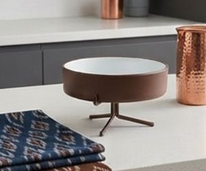 Soporte de placa de metal minimalista para uso en mesa Diseño elegante y resistente Ideal para utensilios de cocina y exhibición de restaurante de alta calidad - Product Image 3