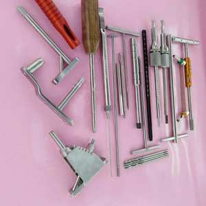 Juego de Instrumentos Quirúrgicos Reutilizables de Acero Inoxidable DHS DCS Ortopédicos de 21 Piezas para Cirugía de Fijación Ósea Canina - Product Image 2