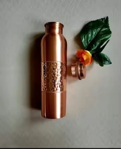 Wholesale 650ml Pure Copper Eco-Friendly Easy Portable <b>with</b> Leak-Proof Lid Durable Pure Copper Water Bottle <b>with</b> Custom Logo - Product Image 1