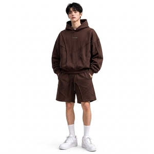 Ensemble survêtement décontracté pour homme en coton personnalisé avec sweat à capuche et short à cordon de serrage, poches latérales courtes, coupe ample, style streetwear printemps - Product Image 1