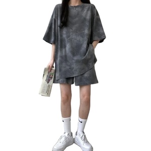 ชุดเสื้อสูทกีฬา2ชิ้นสำหรับผู้หญิงใส่ได้ทุกวันชุดกางเกงขาสั้นสองชิ้นย้อมสีตัวหลวมความยาวปานกลางกางเกงขาสั้นไซส์ใหญ่พิเศษ - Product Image 3