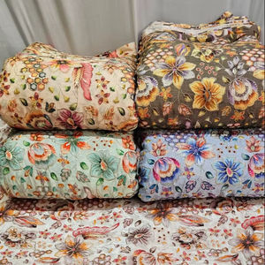 Tissu crêpe naturel HONEY LACE de haute qualité, non tissé, tricoté chaîne, poids moyen, polyester/nylon/métallique, avec motifs floraux/perles, pour mariage - Product Image 1