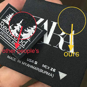 Étiquettes personnalisées pliées sur le côté pour vêtements pour hommes, étiquettes tissées imprimées sur mesure pour vêtements streetwear - Product Image 3